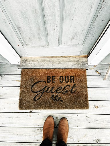 Glamping with guest WiFi connectivity