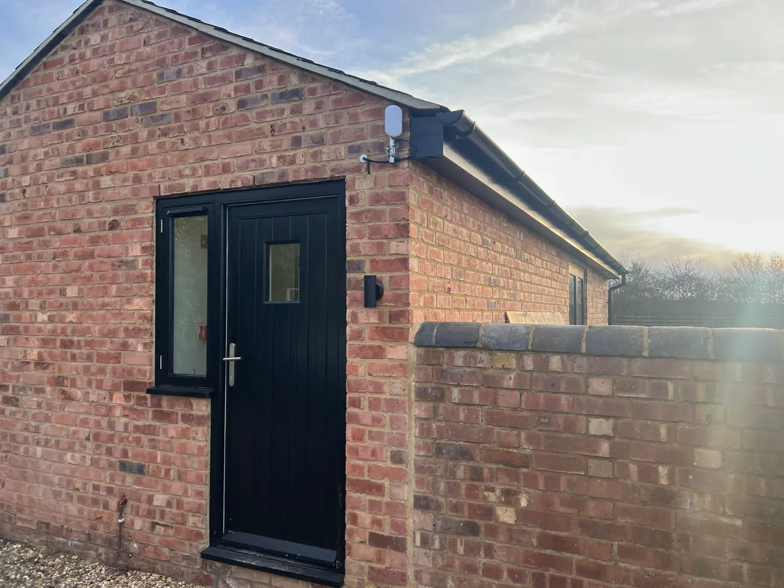Extending Wi-Fi and Internet to Outbuildings: Best Solutions Explained