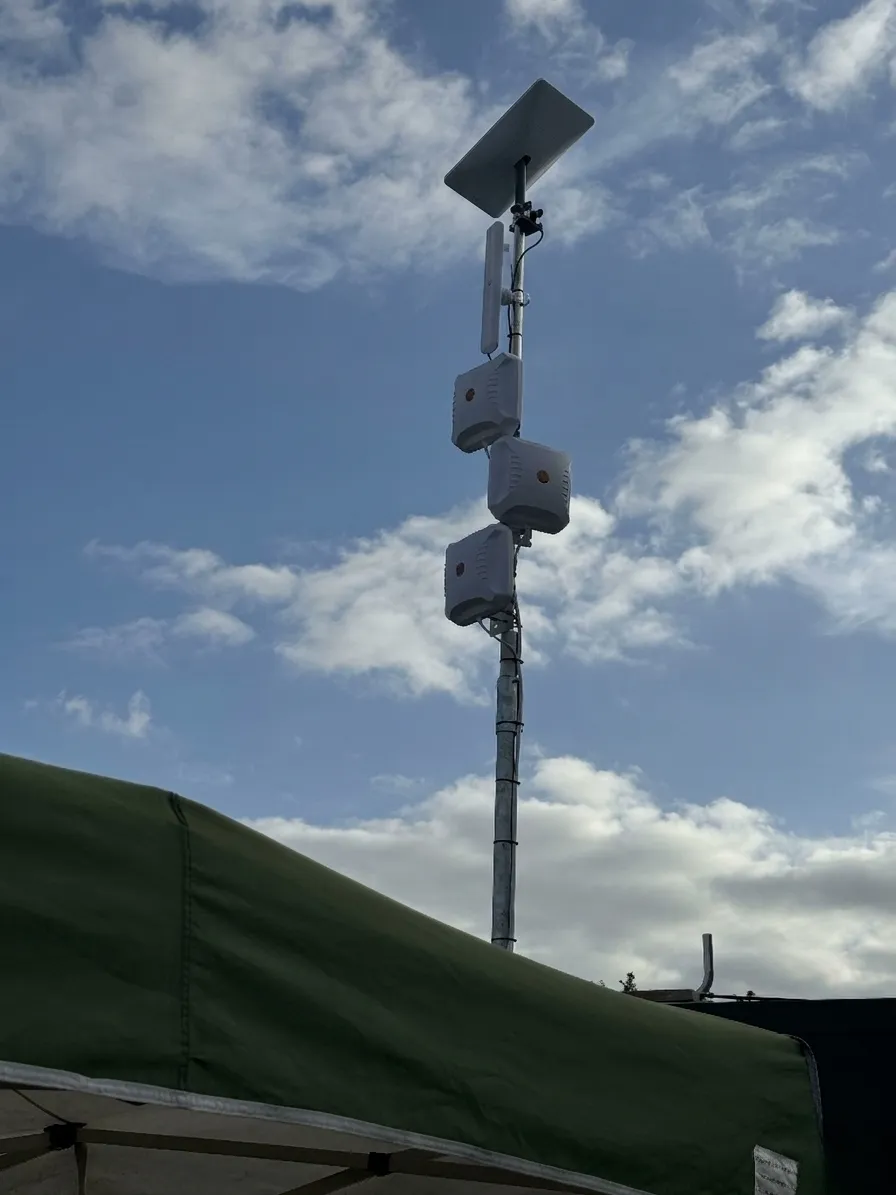 Integra Bridge mast with Starlink dish deployed at the Steam Rally
